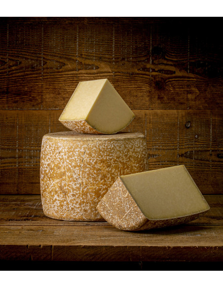 Cantal Entre-Deux CRU AOP